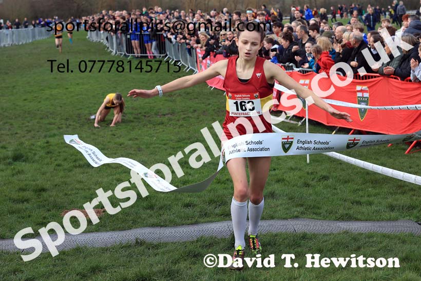 Intermediate Girls 2024 English Schools Cross Country Champs., Pontefract, March 16th.  Photo: David T. Hewitson/Sports for All Pics